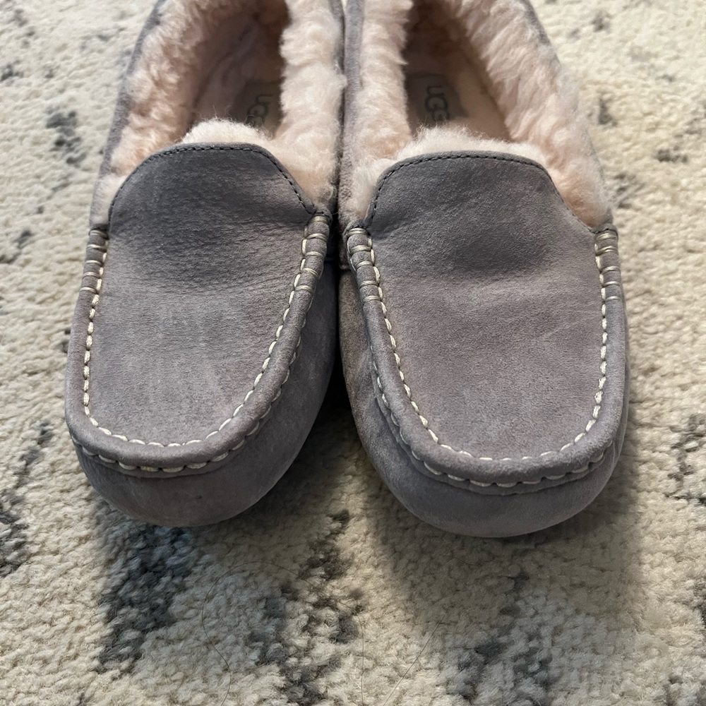 Ugg “Ansley” slips, sz 8 - Picture 2 of 7